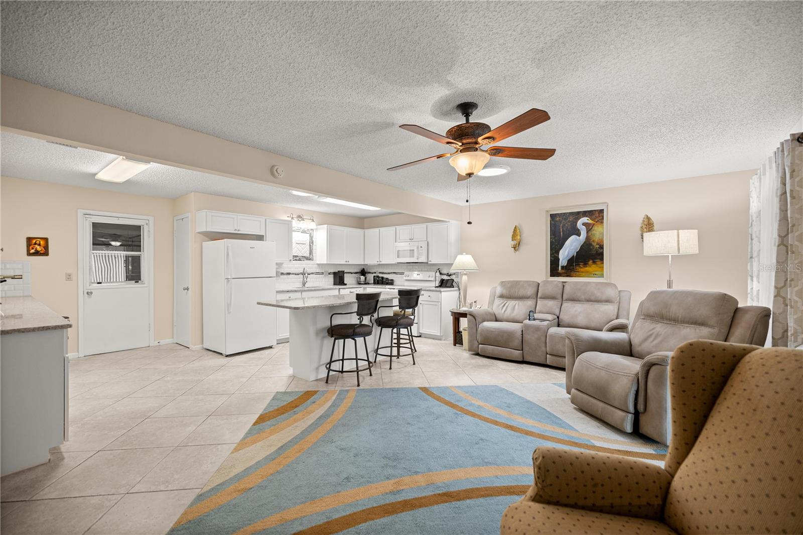 CIRCLE SQUARE WOODS - Residential