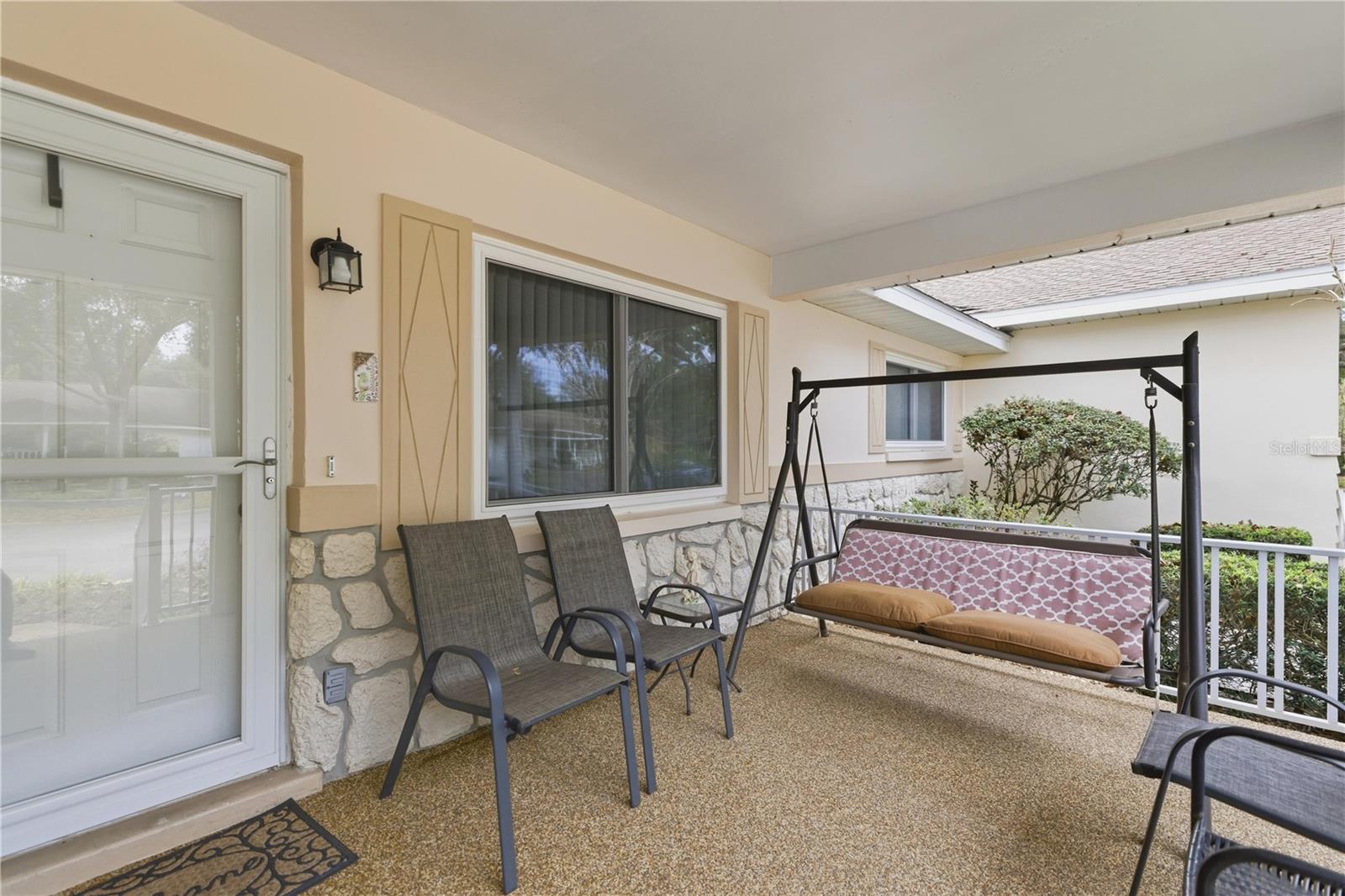 CIRCLE SQUARE WOODS - Residential