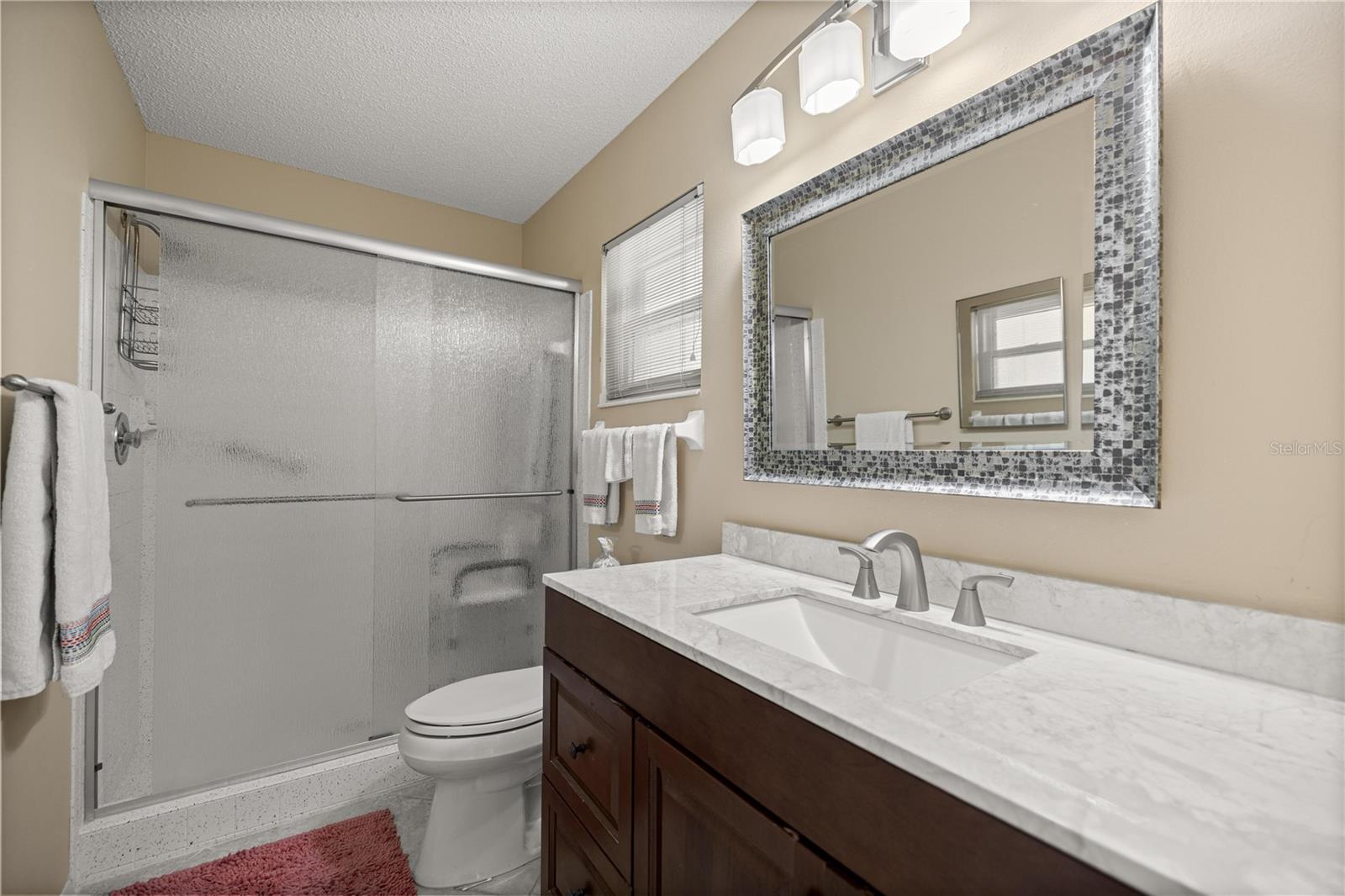 CIRCLE SQUARE WOODS - Residential