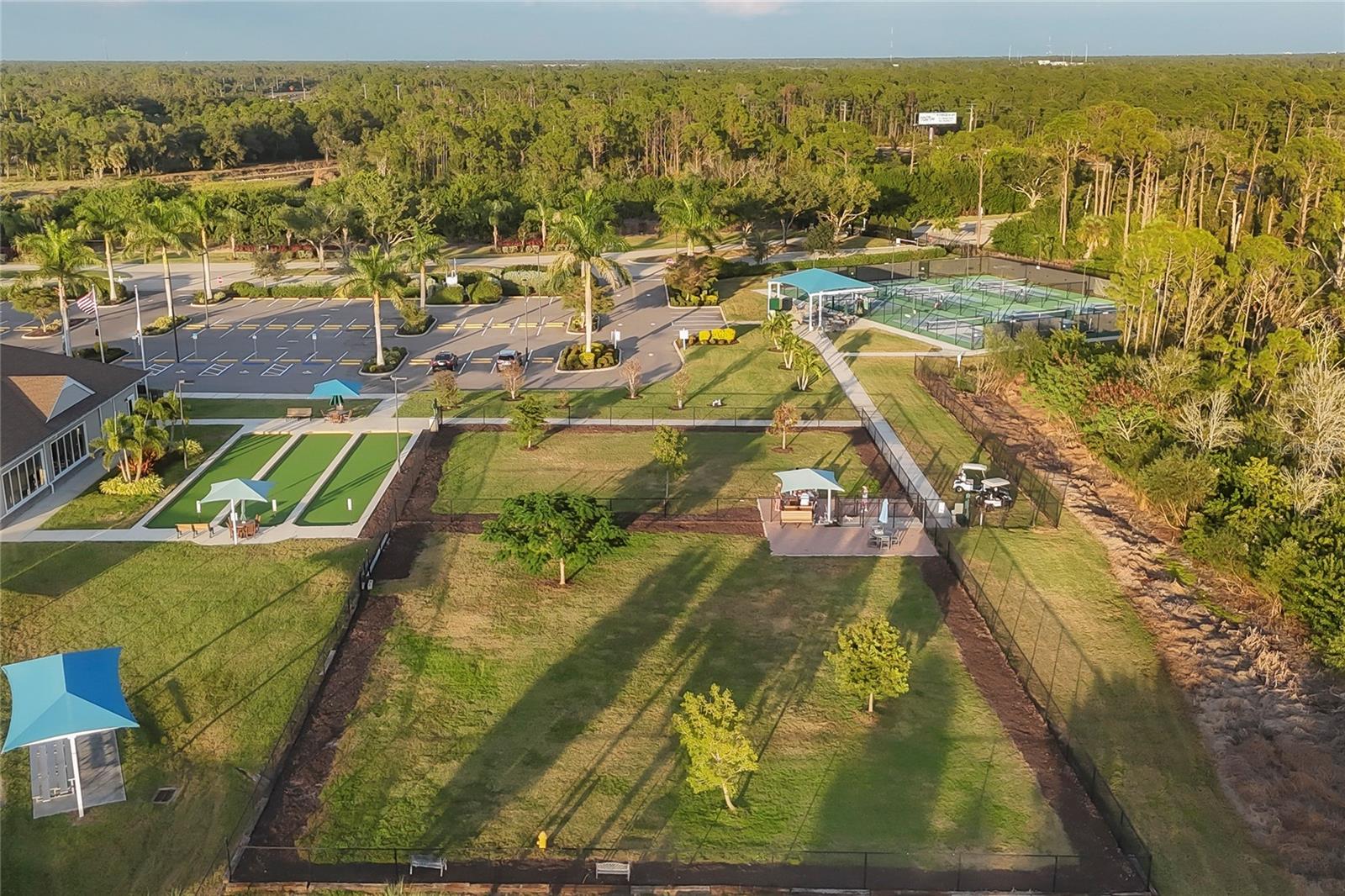 RIVERWOOD - Residential