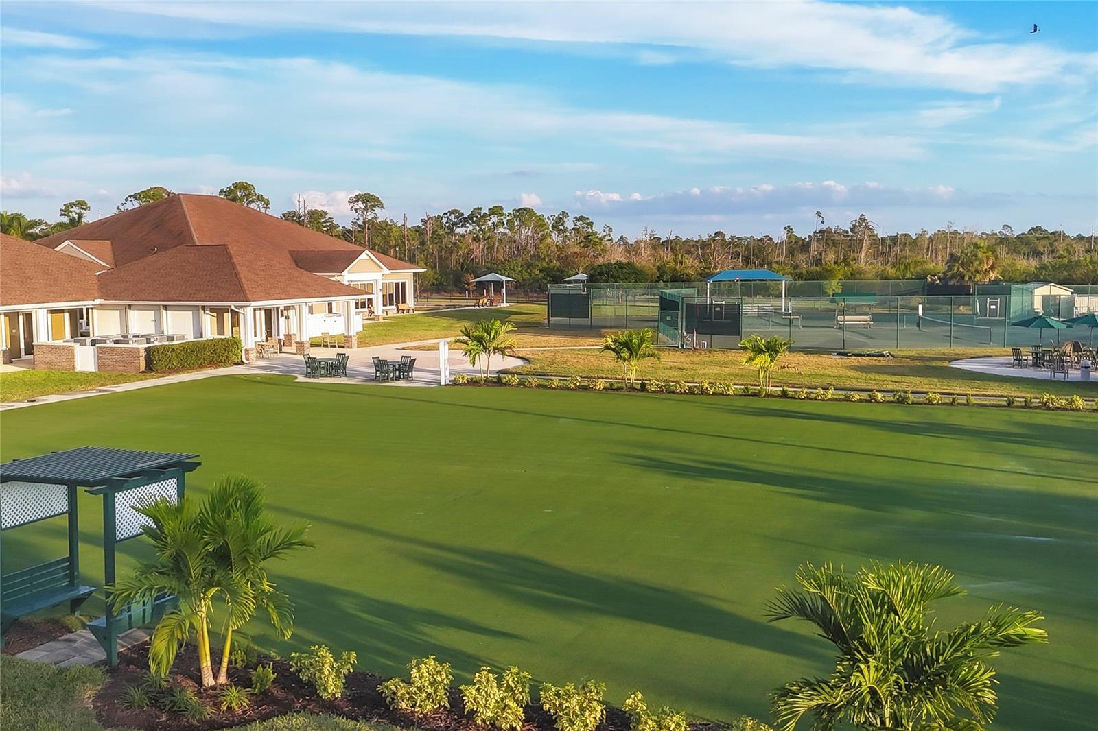 RIVERWOOD - Residential