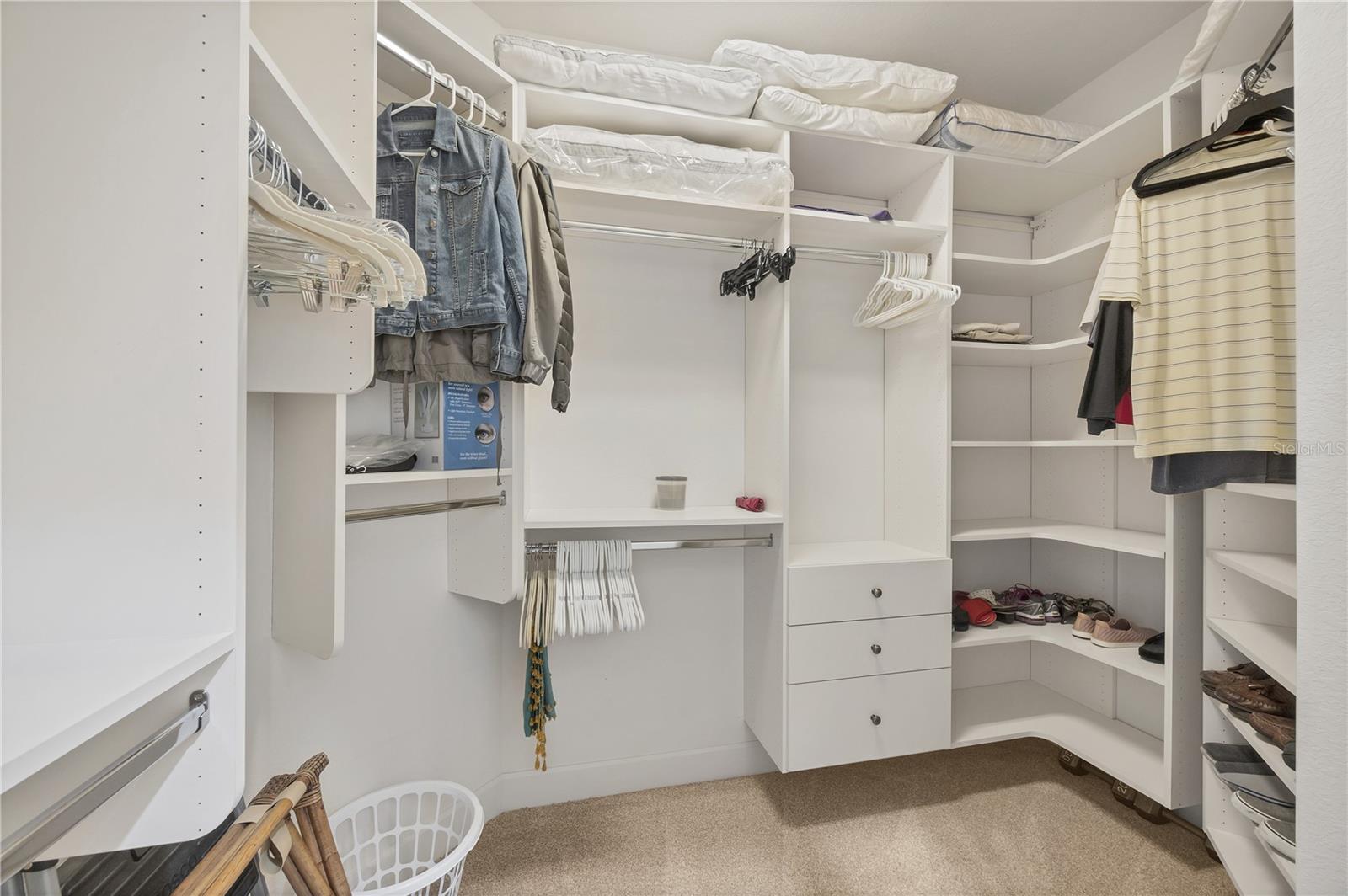 RIVERWOOD - Residential