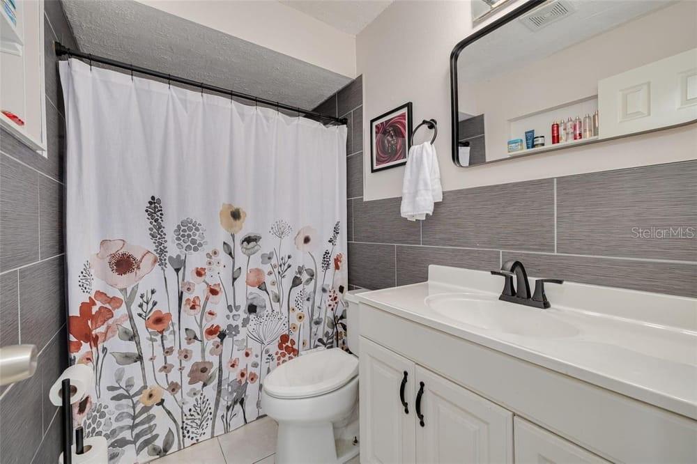 SUTHERLAND, TOWN OF BLK 117, LOT 13 & W 23FT OF LO - Residential Lease
