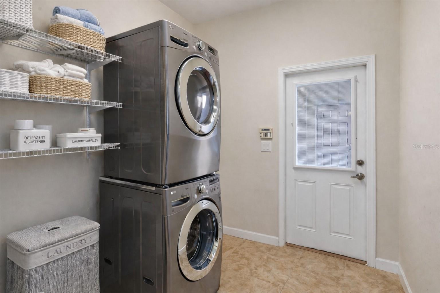 SAVANNAH LNDGS - Residential