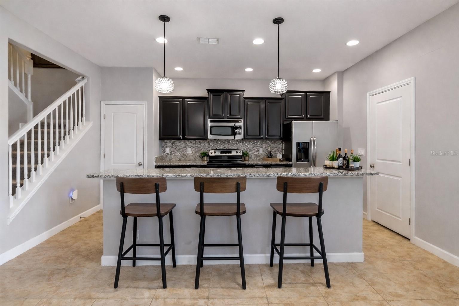 SAVANNAH LNDGS - Residential