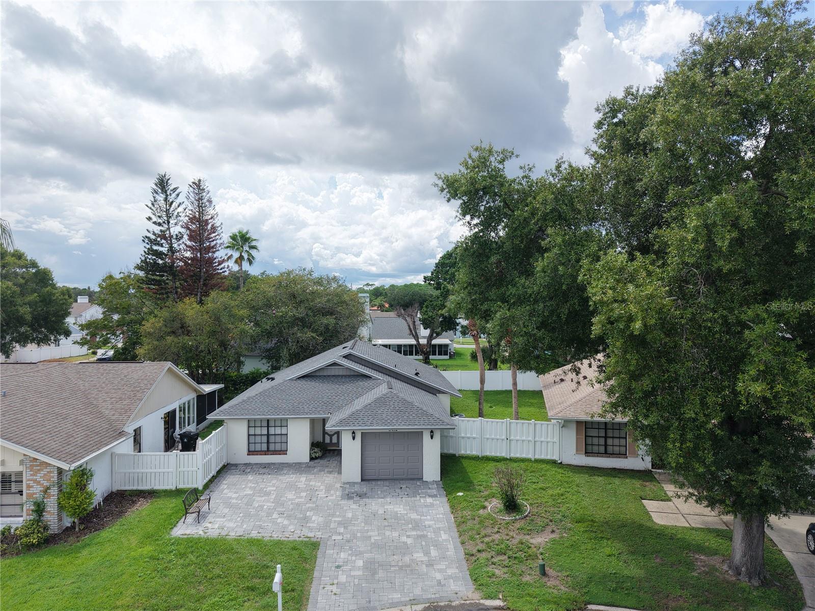 3412 PINEBROOK COURT