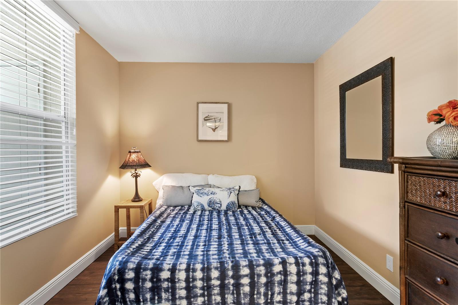 ISLA KEY CONDO - Residential