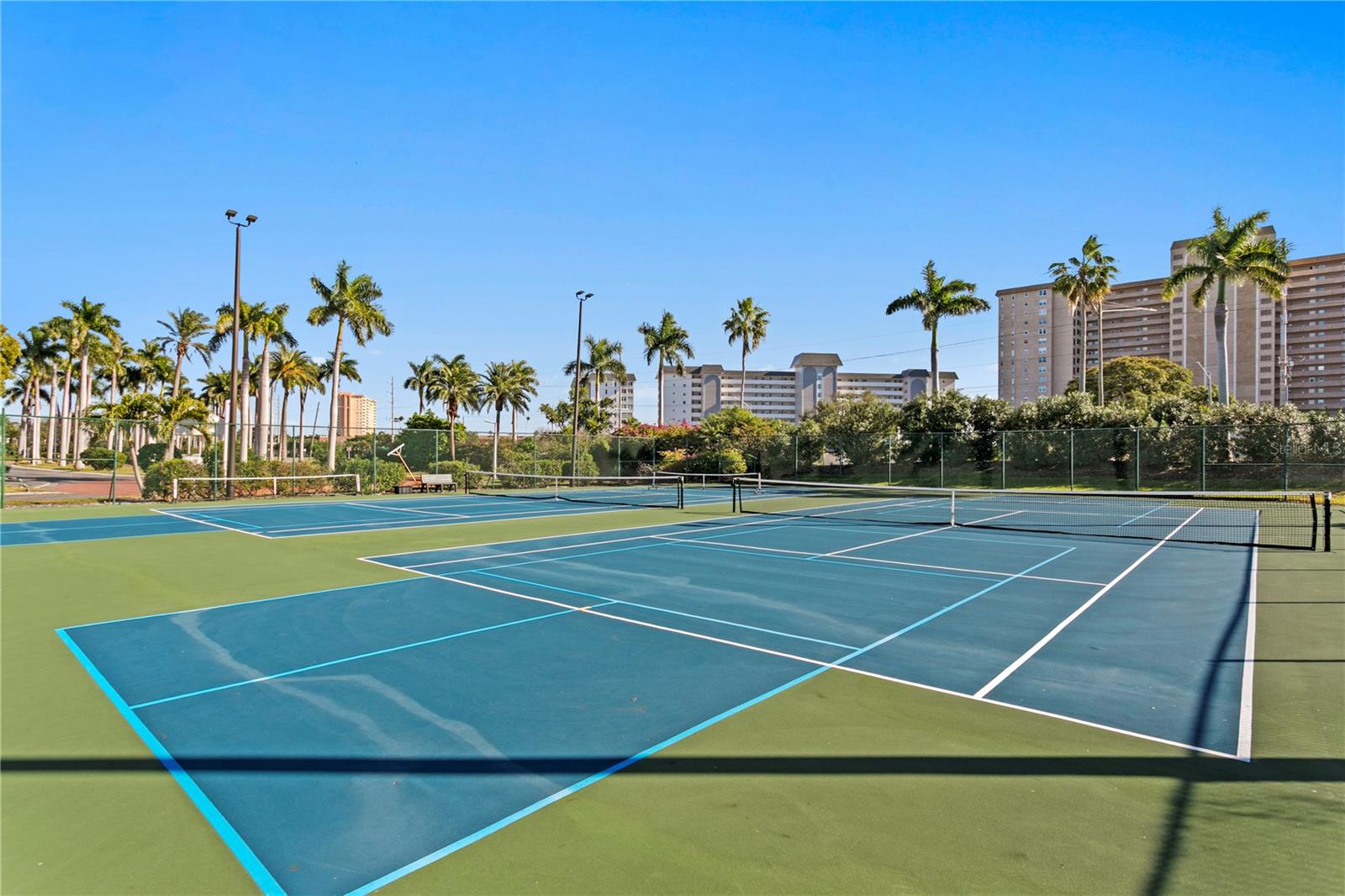 ISLA KEY CONDO - Residential