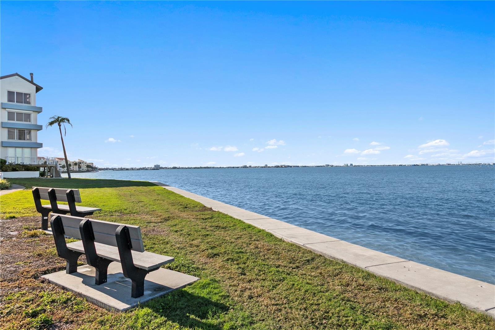 ISLA KEY CONDO - Residential