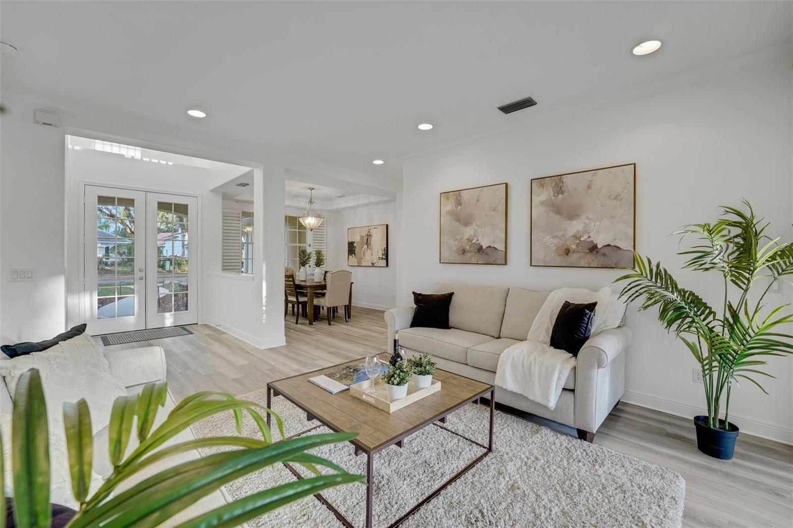 ALAQUA LAKES - Residential