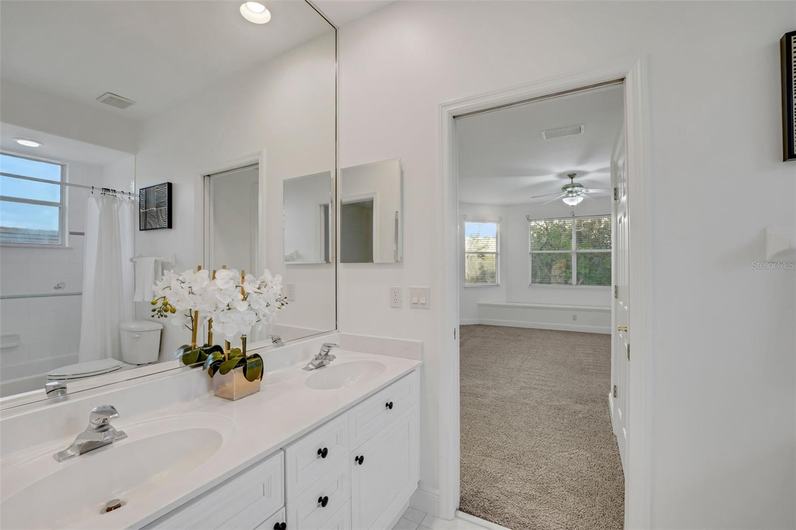 ALAQUA LAKES - Residential