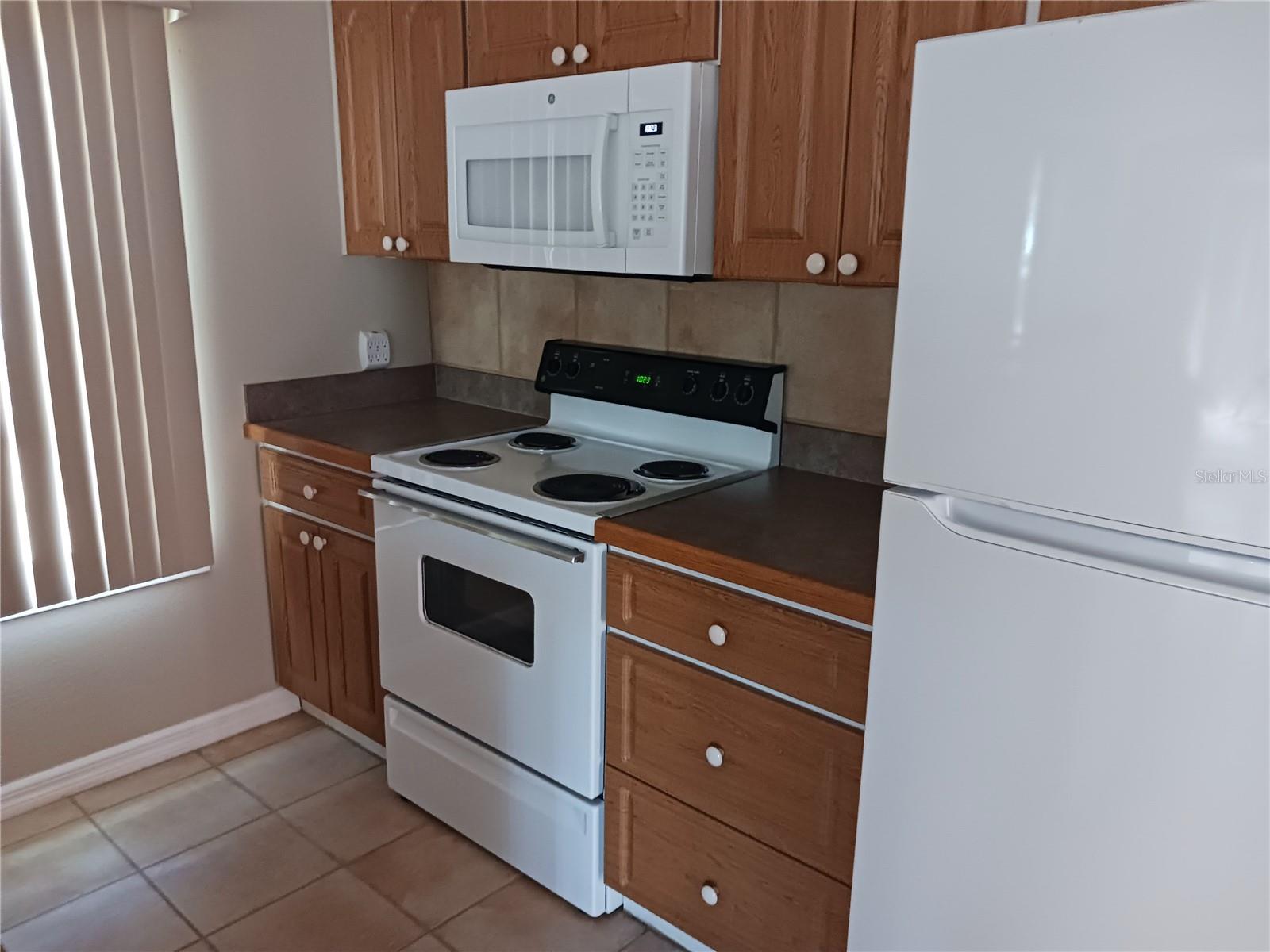 ASTATULA FRIENDLY CENTER SUB - Residential