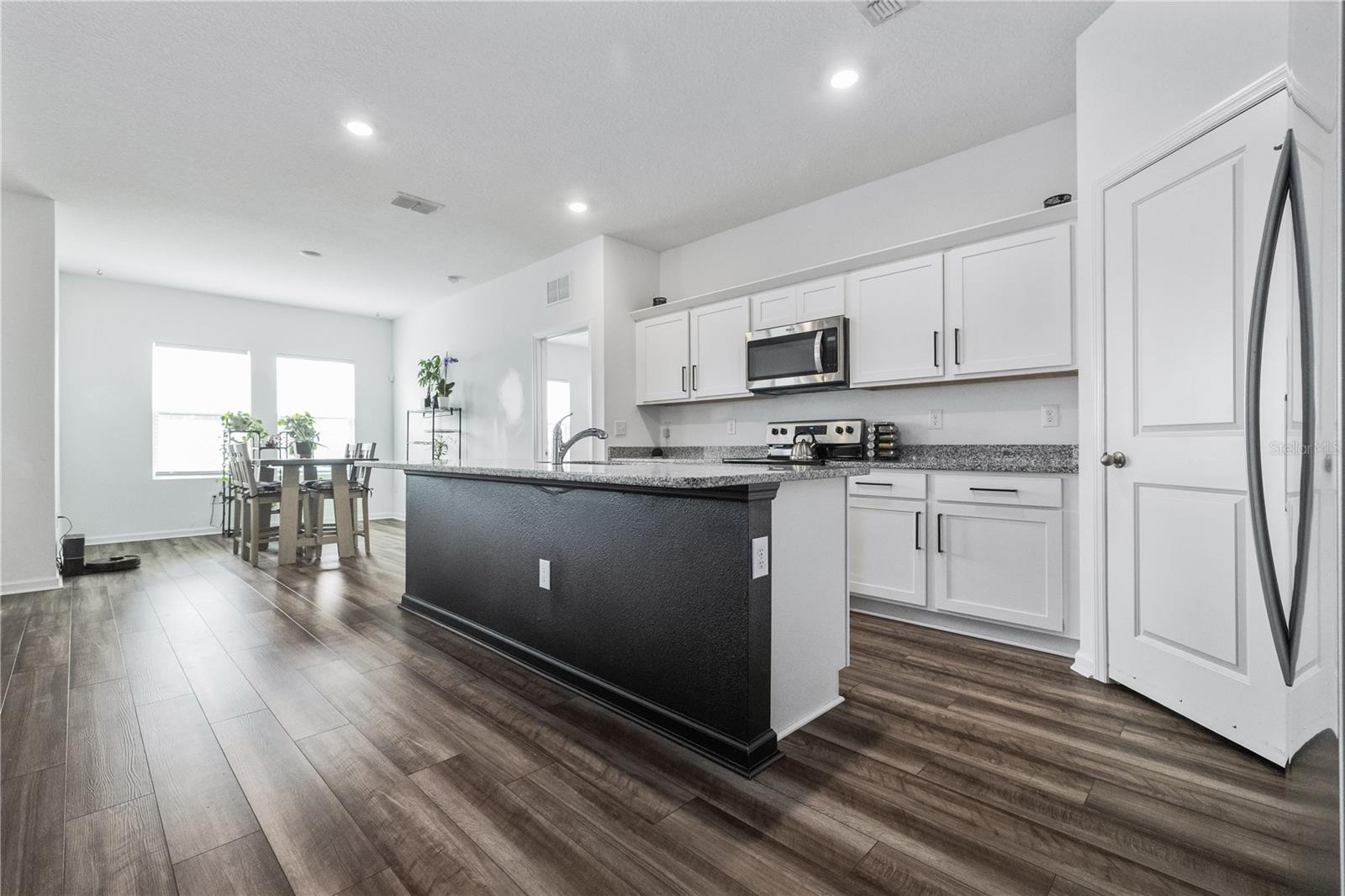 2375 HARRIS HAWK AVENUE