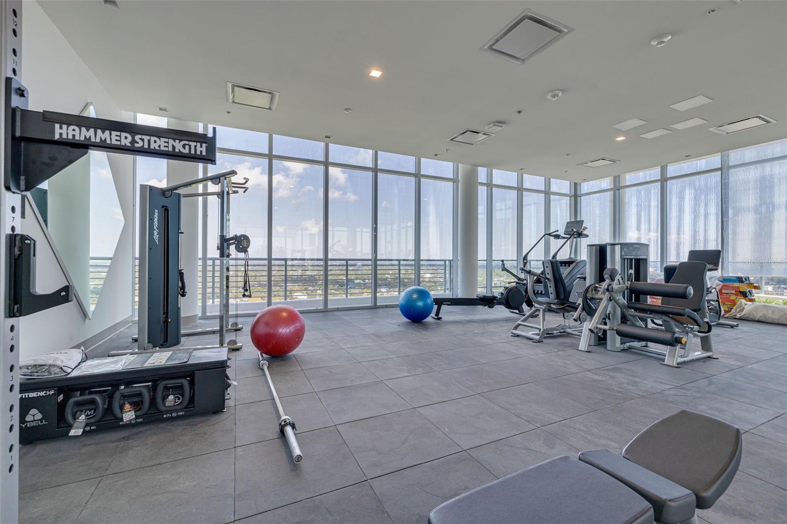 REFLECTION CONDO - Residential