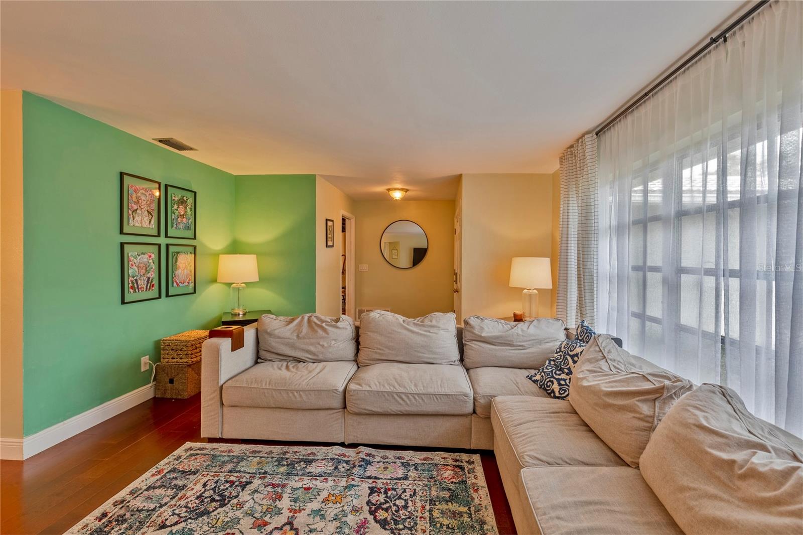 IMPERIAL PARK - Residential Lease