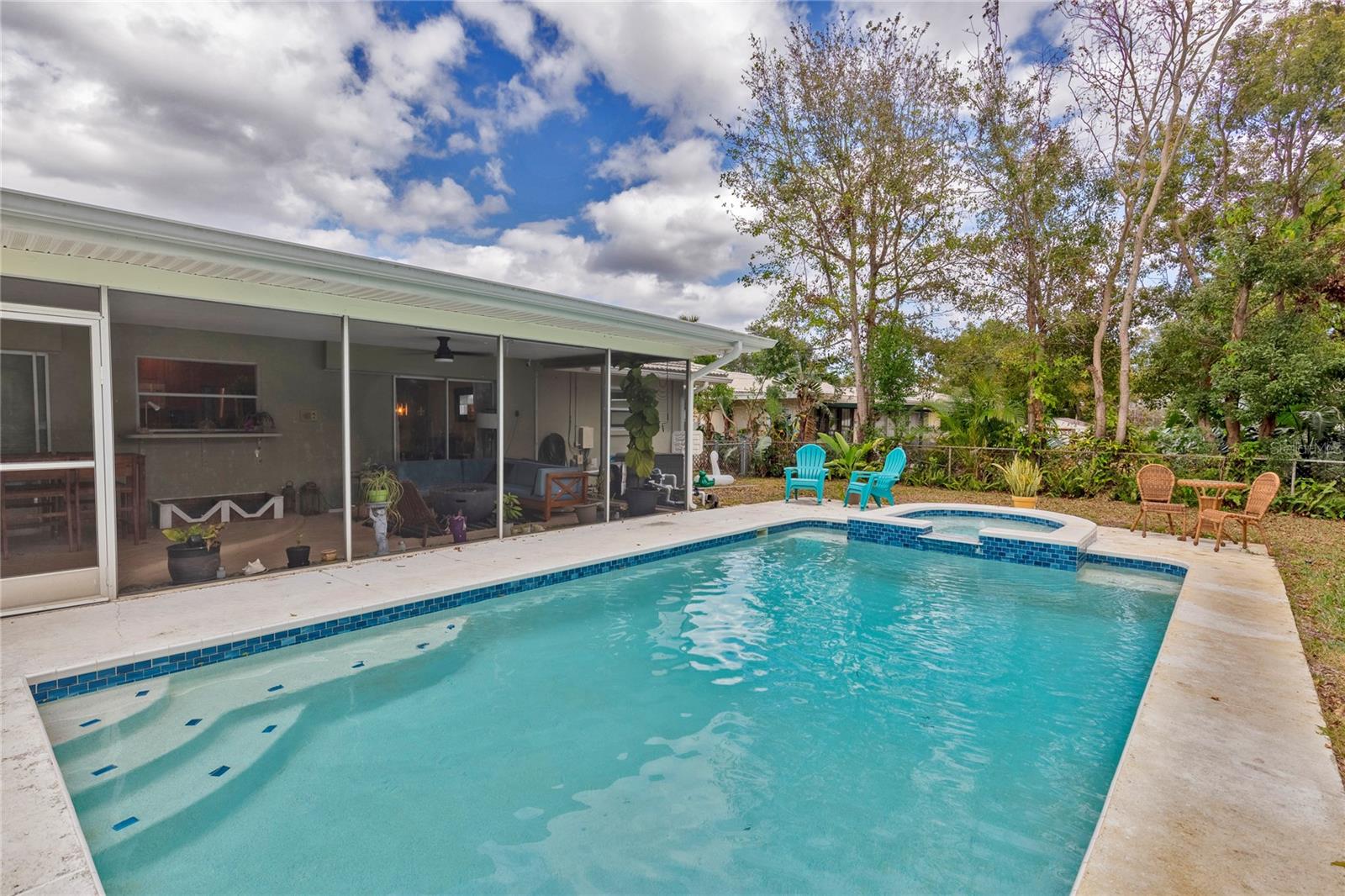 IMPERIAL PARK - Residential Lease