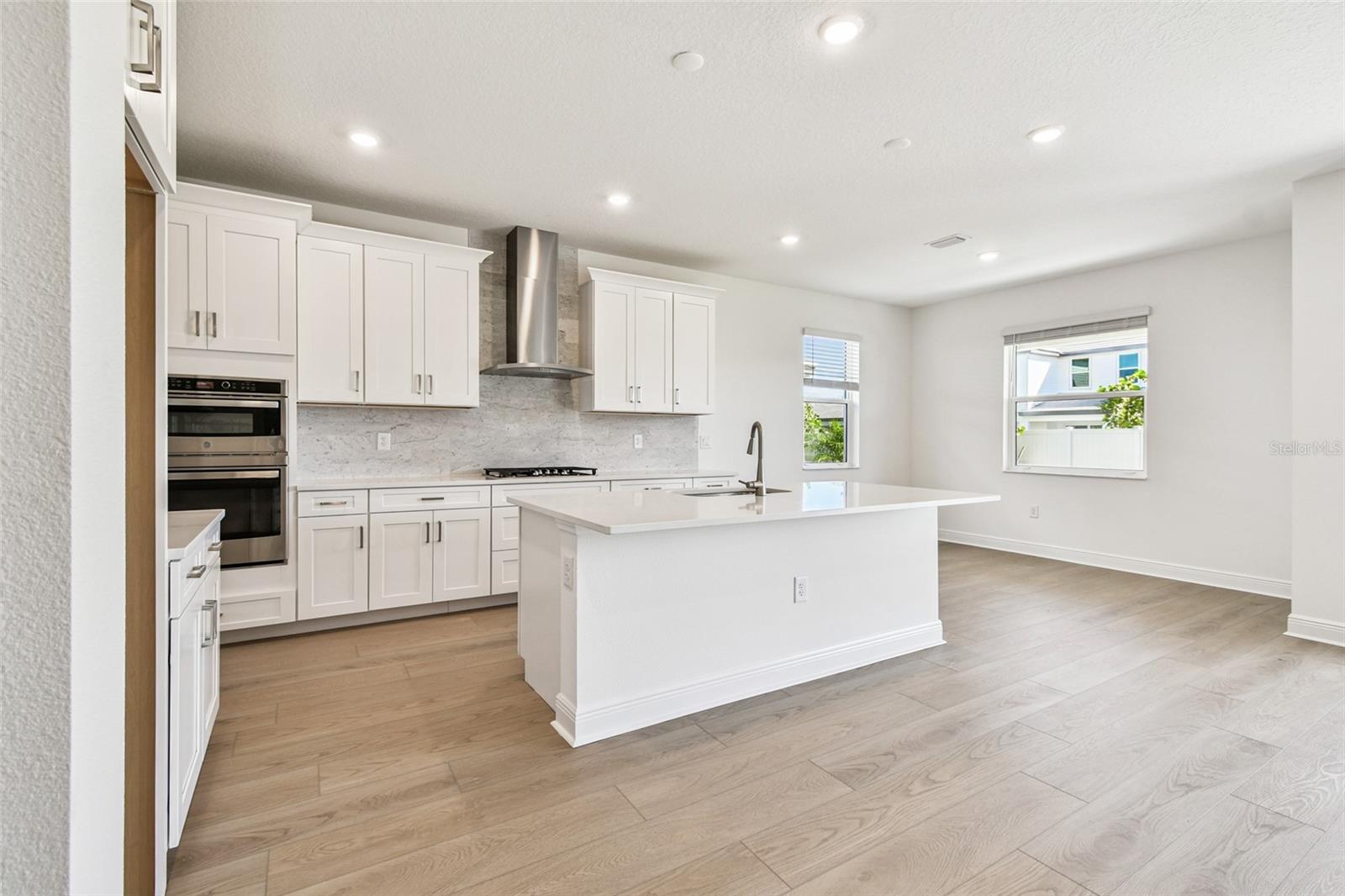 7564 NIGHTHAWK DRIVE