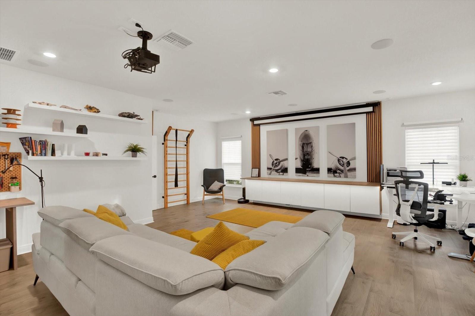 SNELL GARDENS SUB - Residential