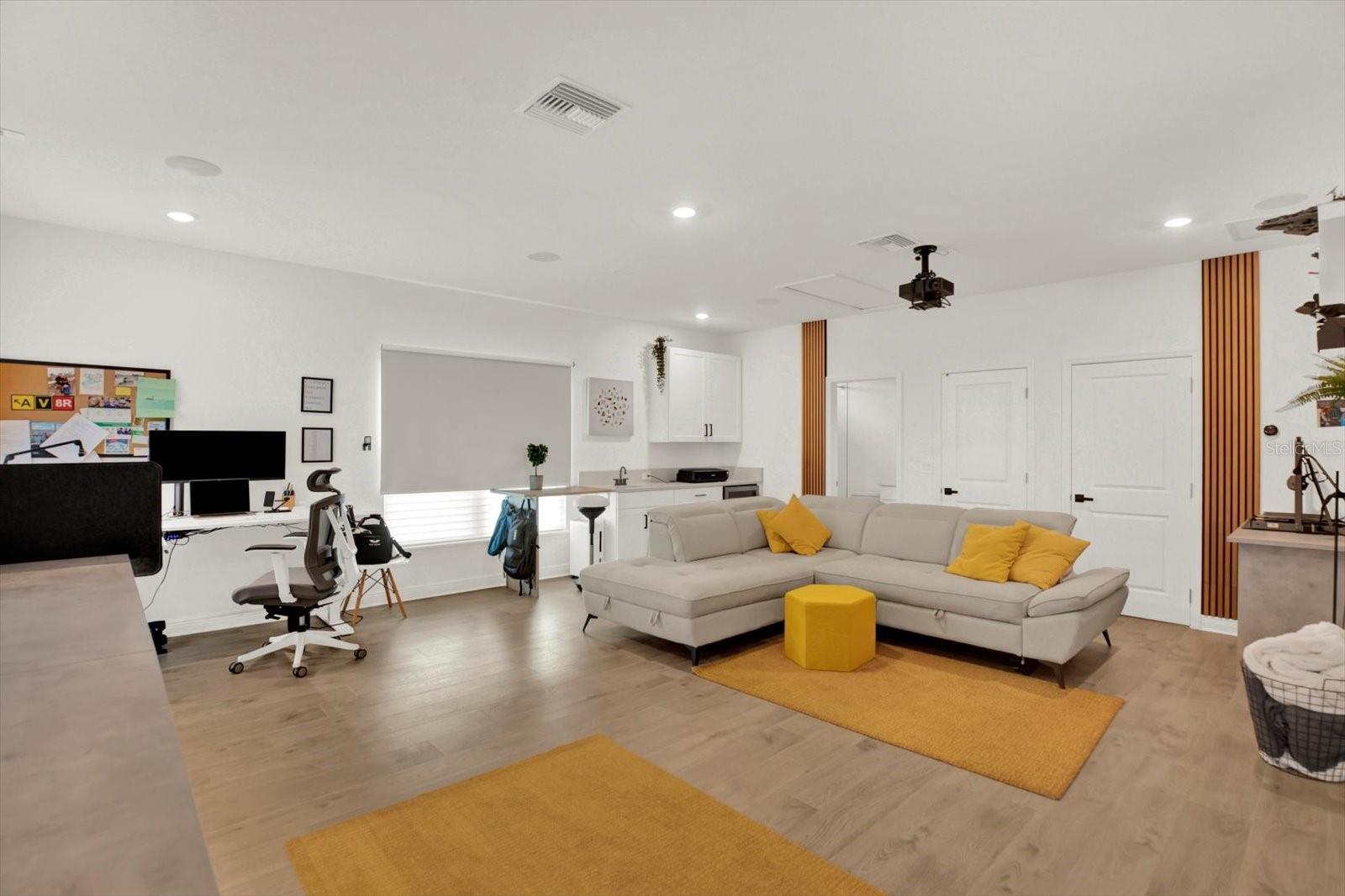 SNELL GARDENS SUB - Residential