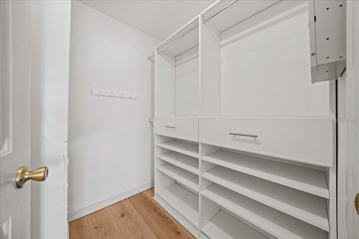 SILVER SPGS SHORES 20 - Residential