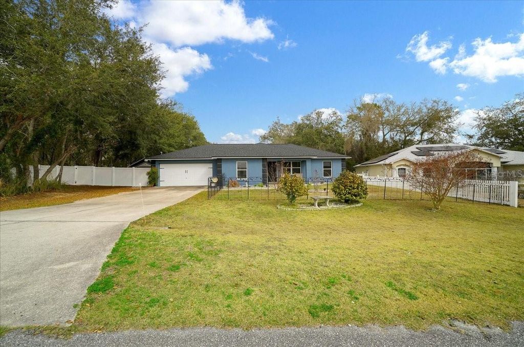 Photo of 9 Pecan Radial, Ocala, FL 34472 (MLS # OM719846)