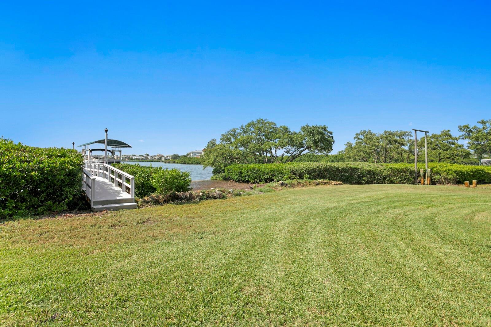 SEA BREEZE ISLAND - Residential