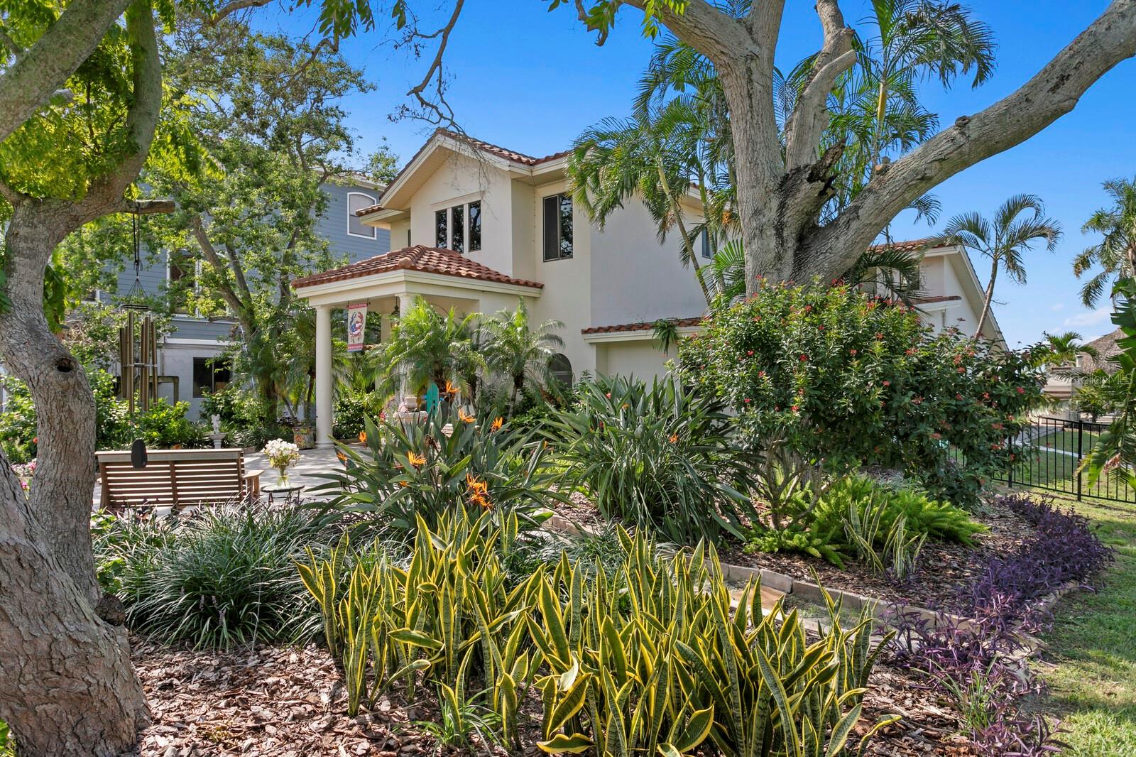 SEA BREEZE ISLAND - Residential