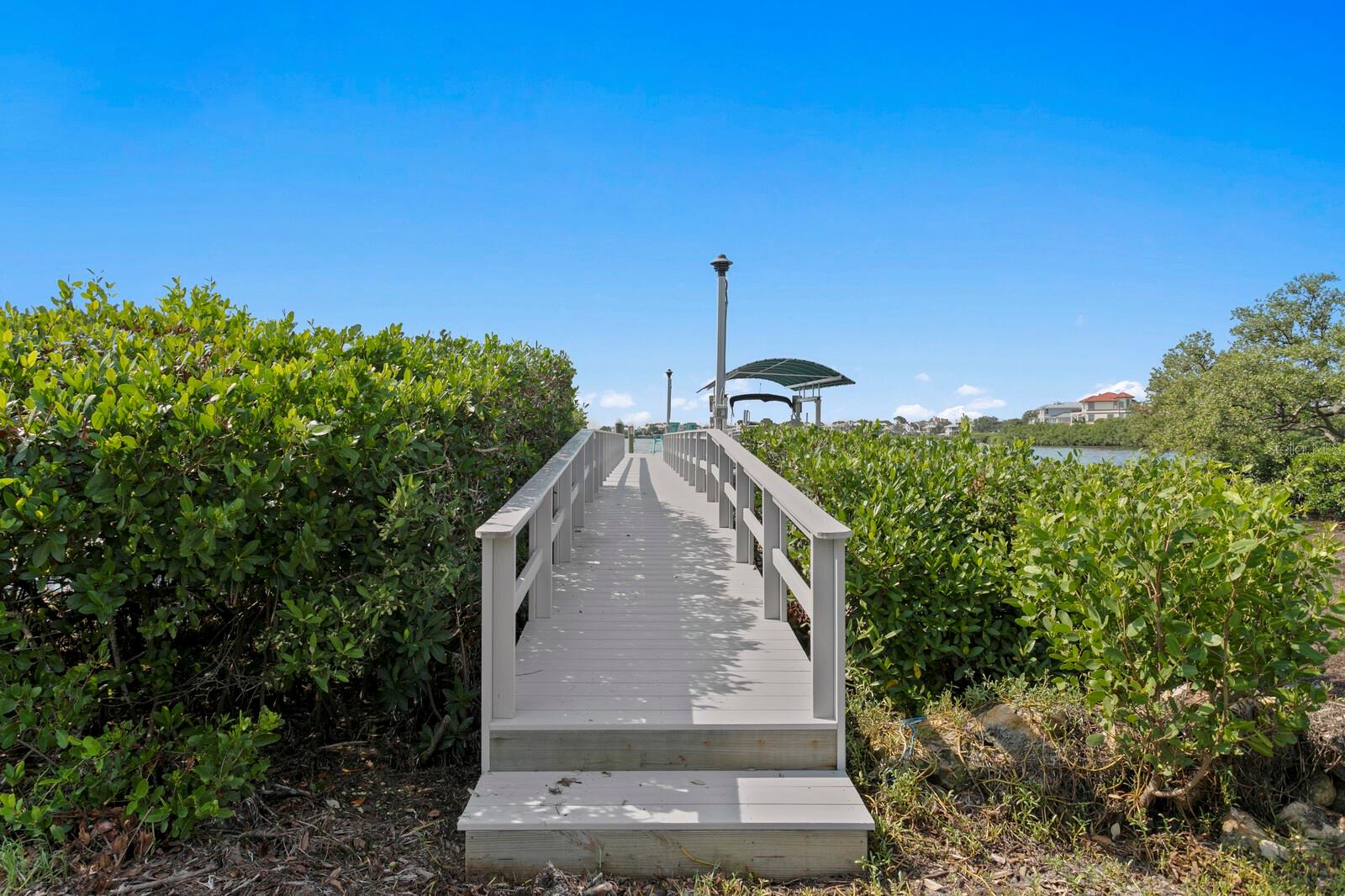 SEA BREEZE ISLAND - Residential