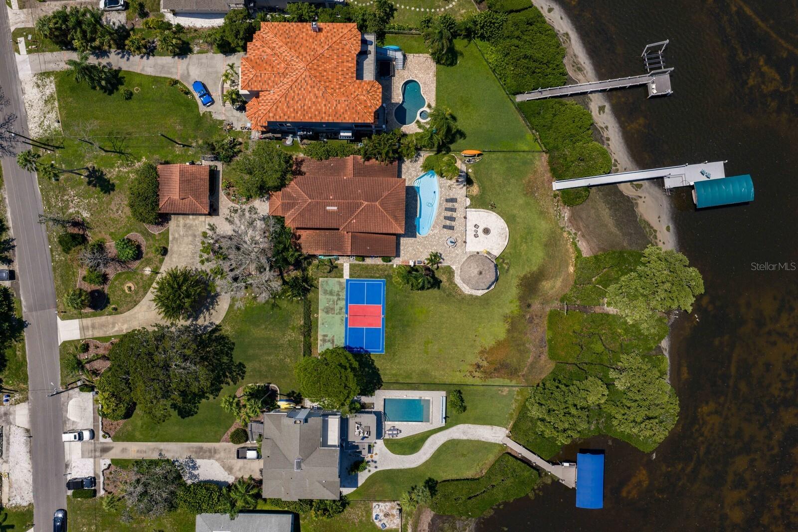 SEA BREEZE ISLAND - Residential