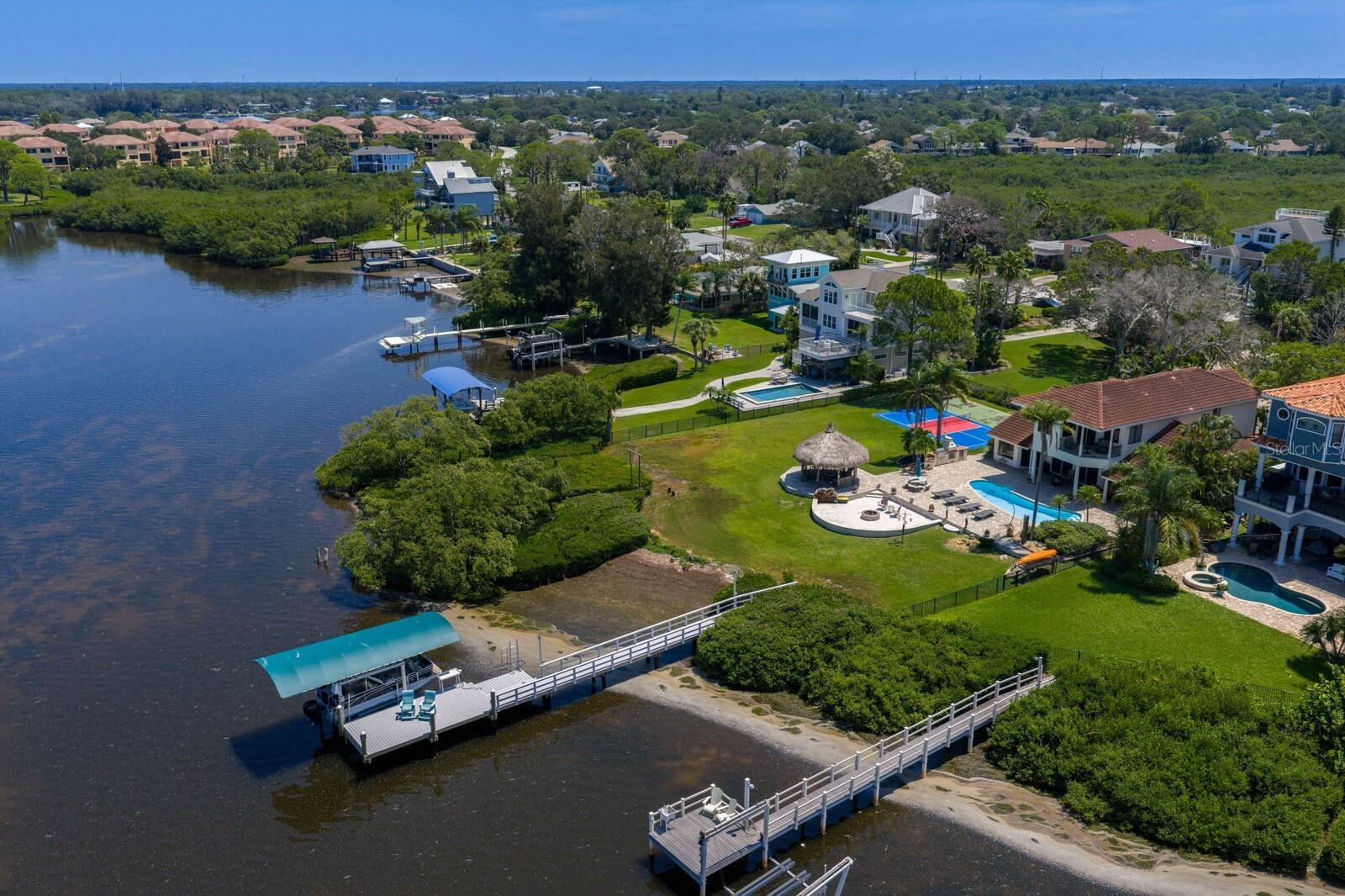 SEA BREEZE ISLAND - Residential