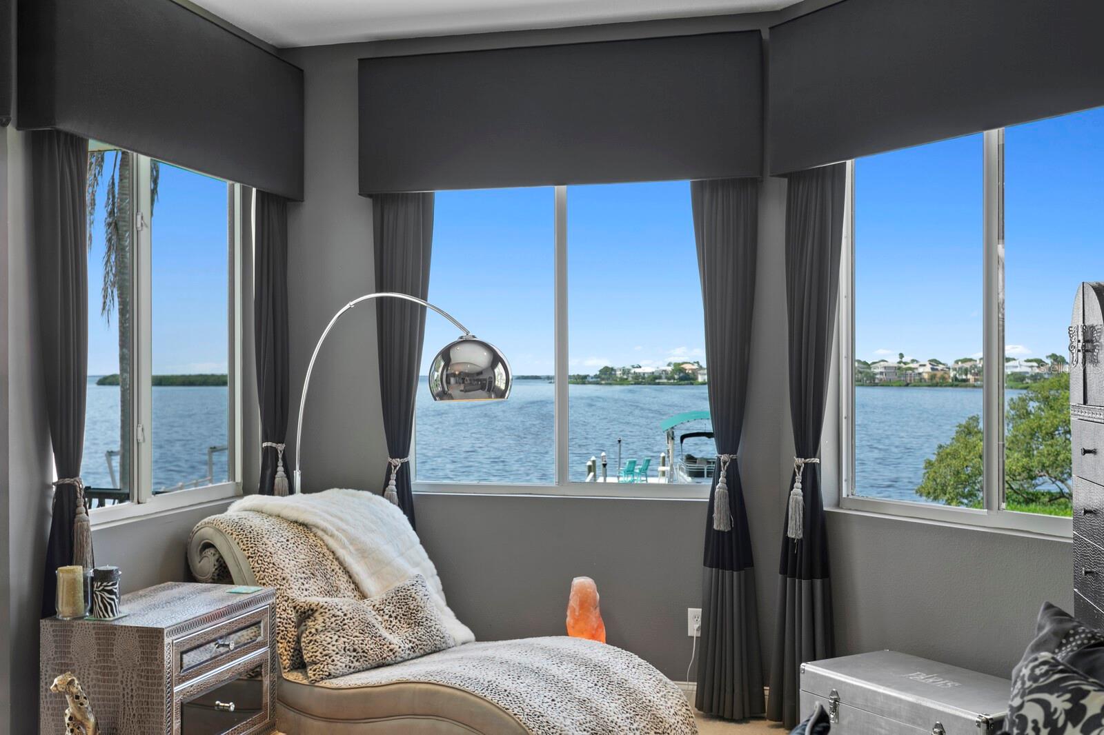 SEA BREEZE ISLAND - Residential