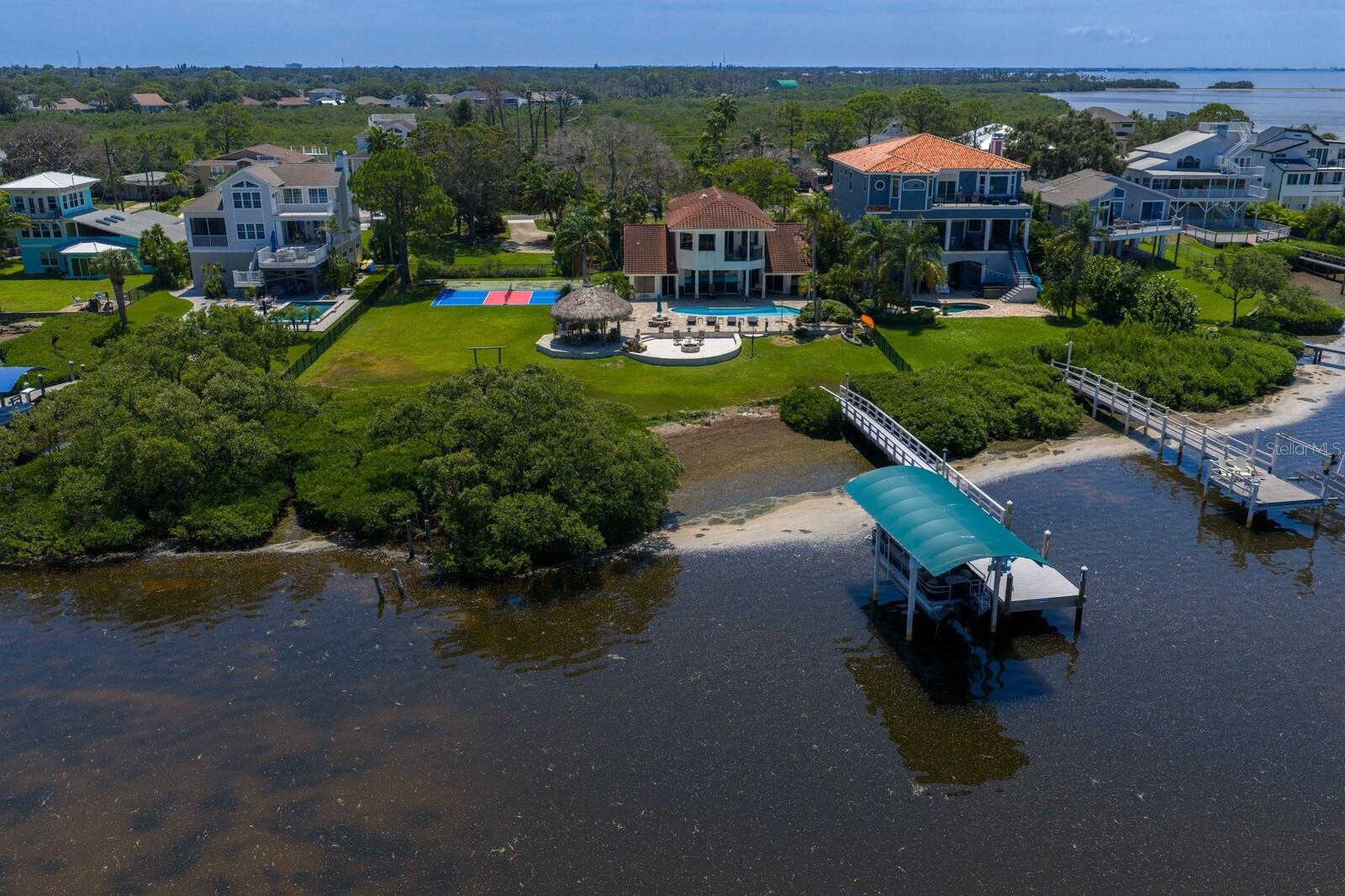 SEA BREEZE ISLAND - Residential