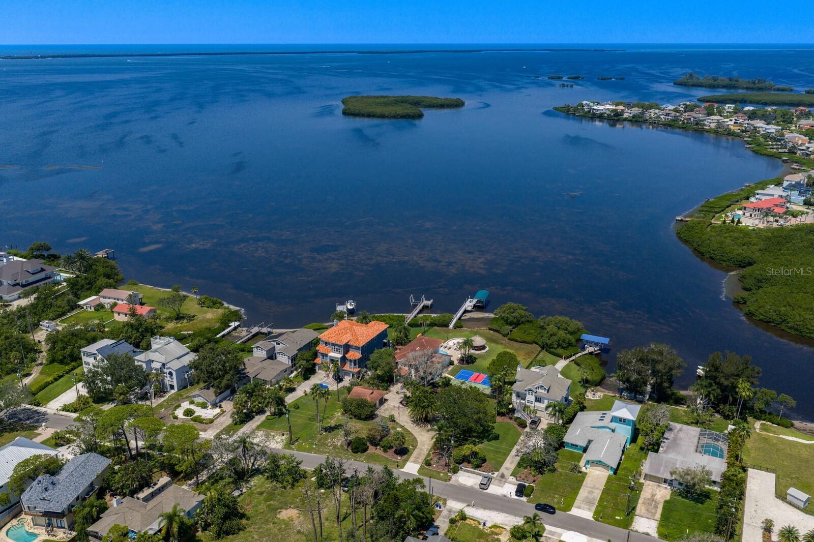 SEA BREEZE ISLAND - Residential