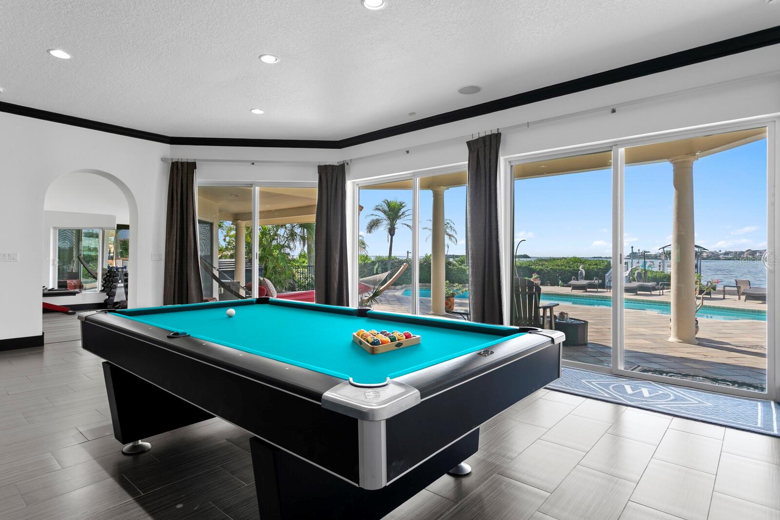 SEA BREEZE ISLAND - Residential