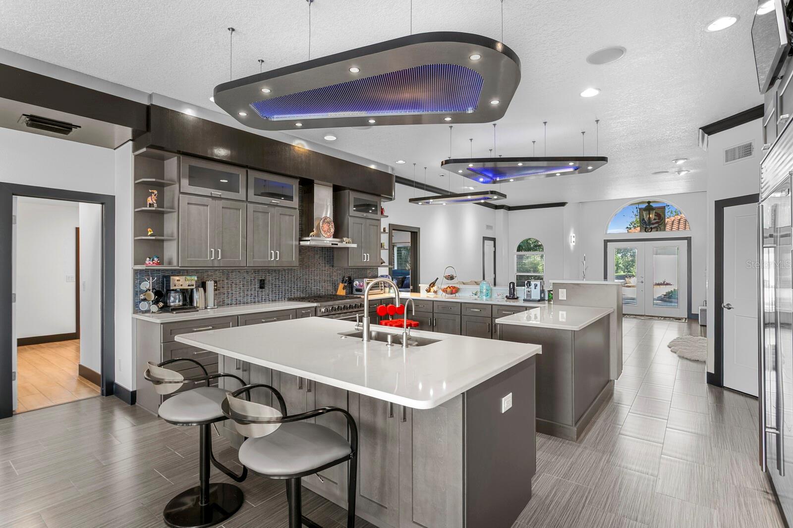 SEA BREEZE ISLAND - Residential