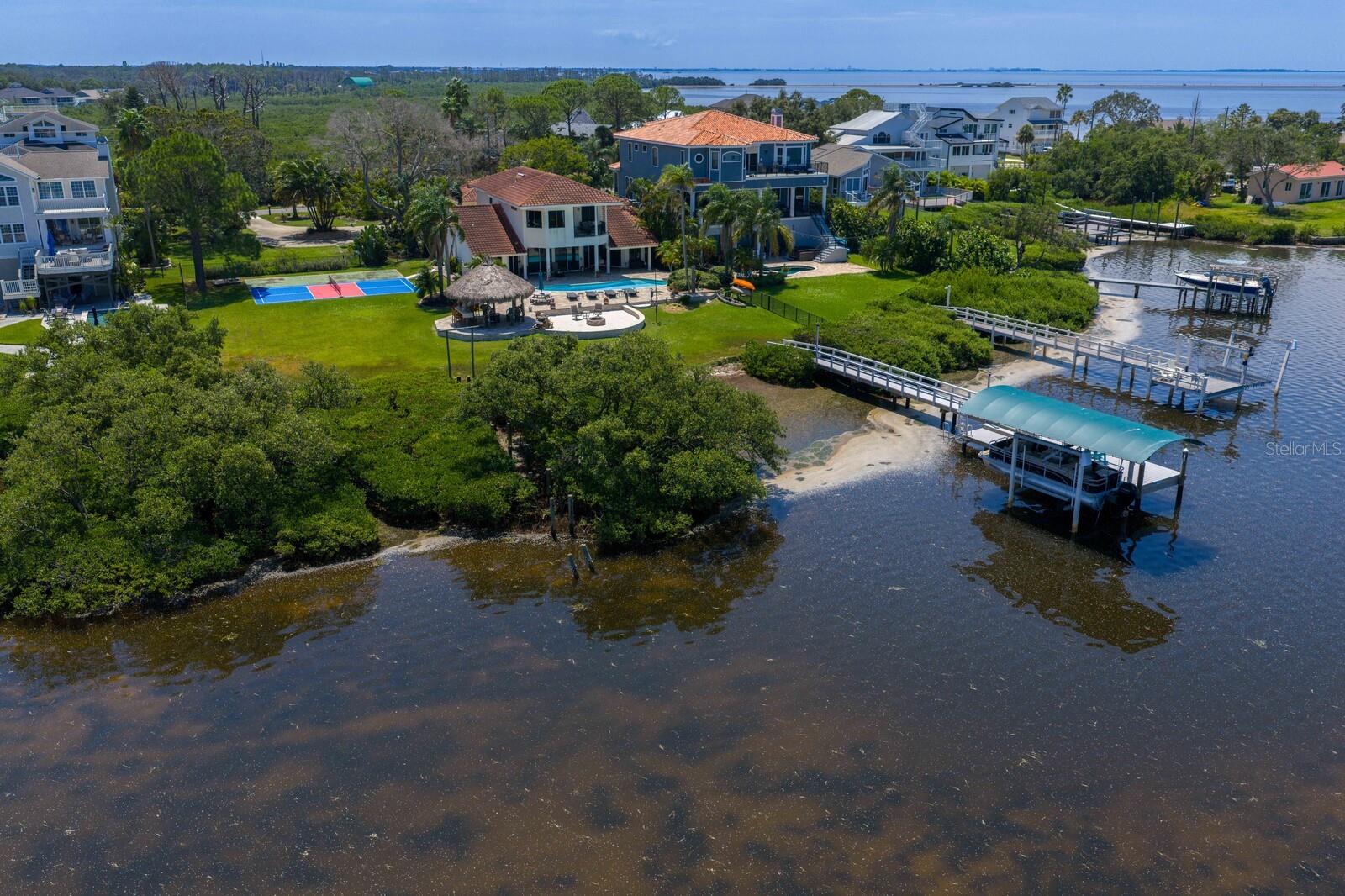 SEA BREEZE ISLAND - Residential