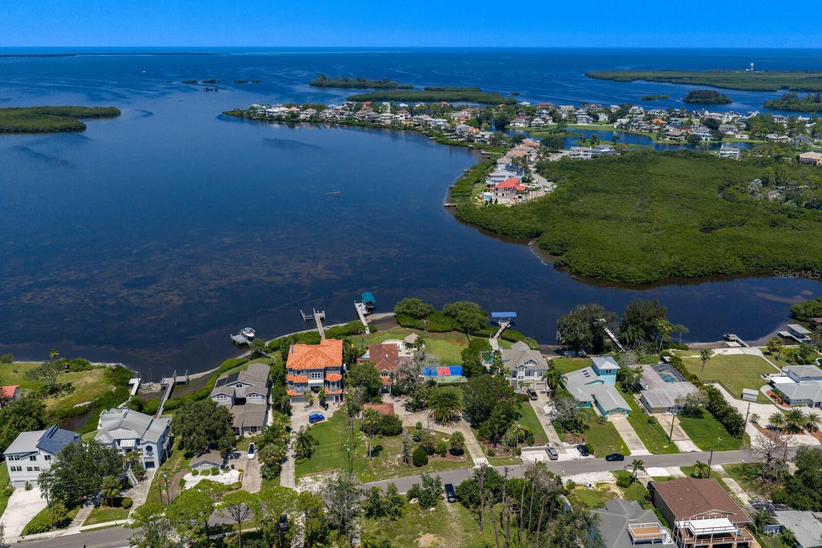 SEA BREEZE ISLAND - Residential