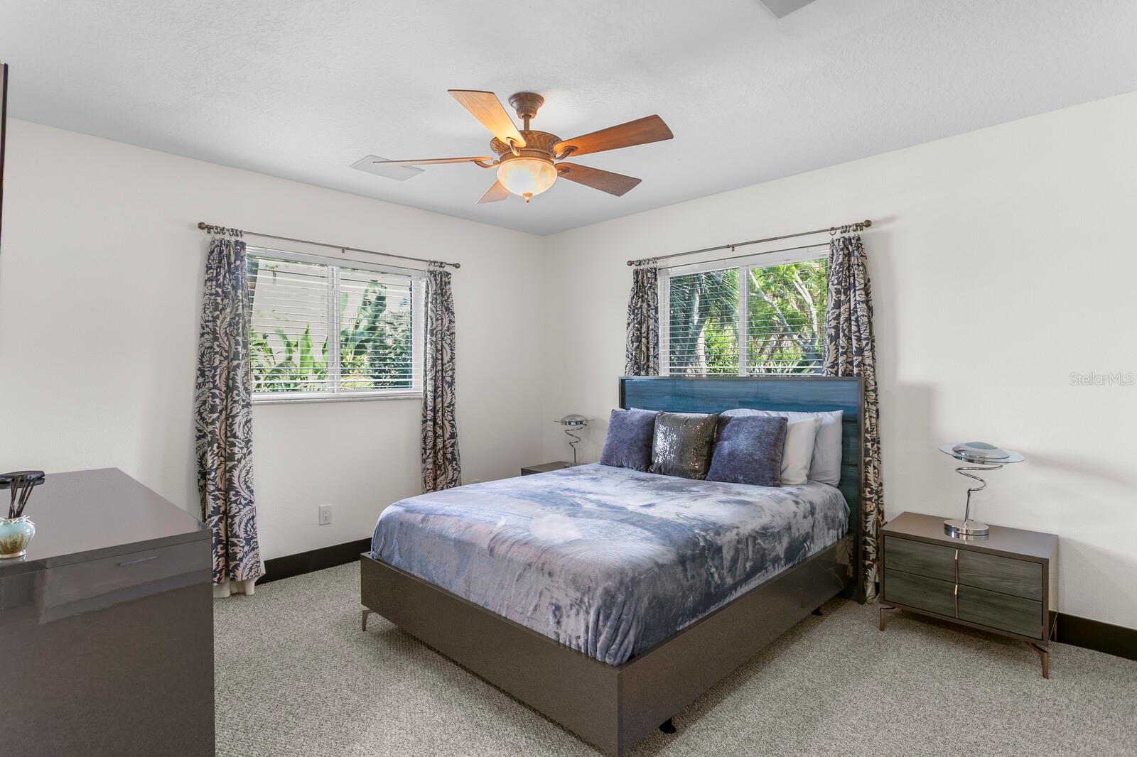 SEA BREEZE ISLAND - Residential