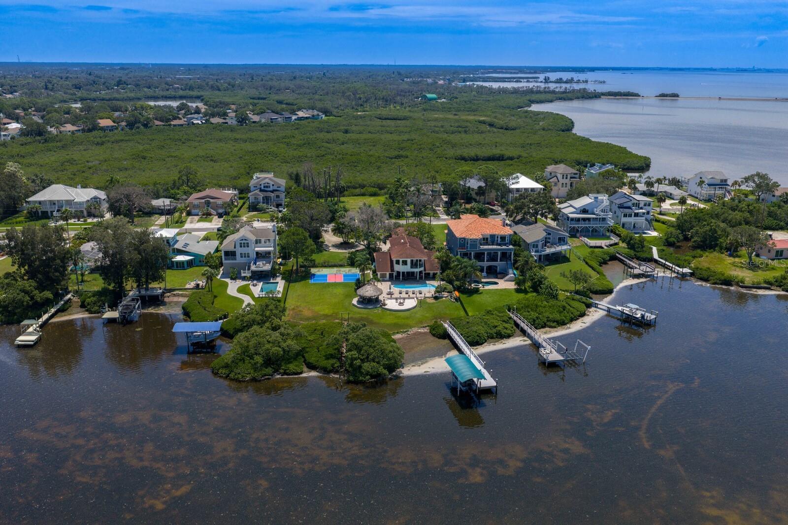 SEA BREEZE ISLAND - Residential