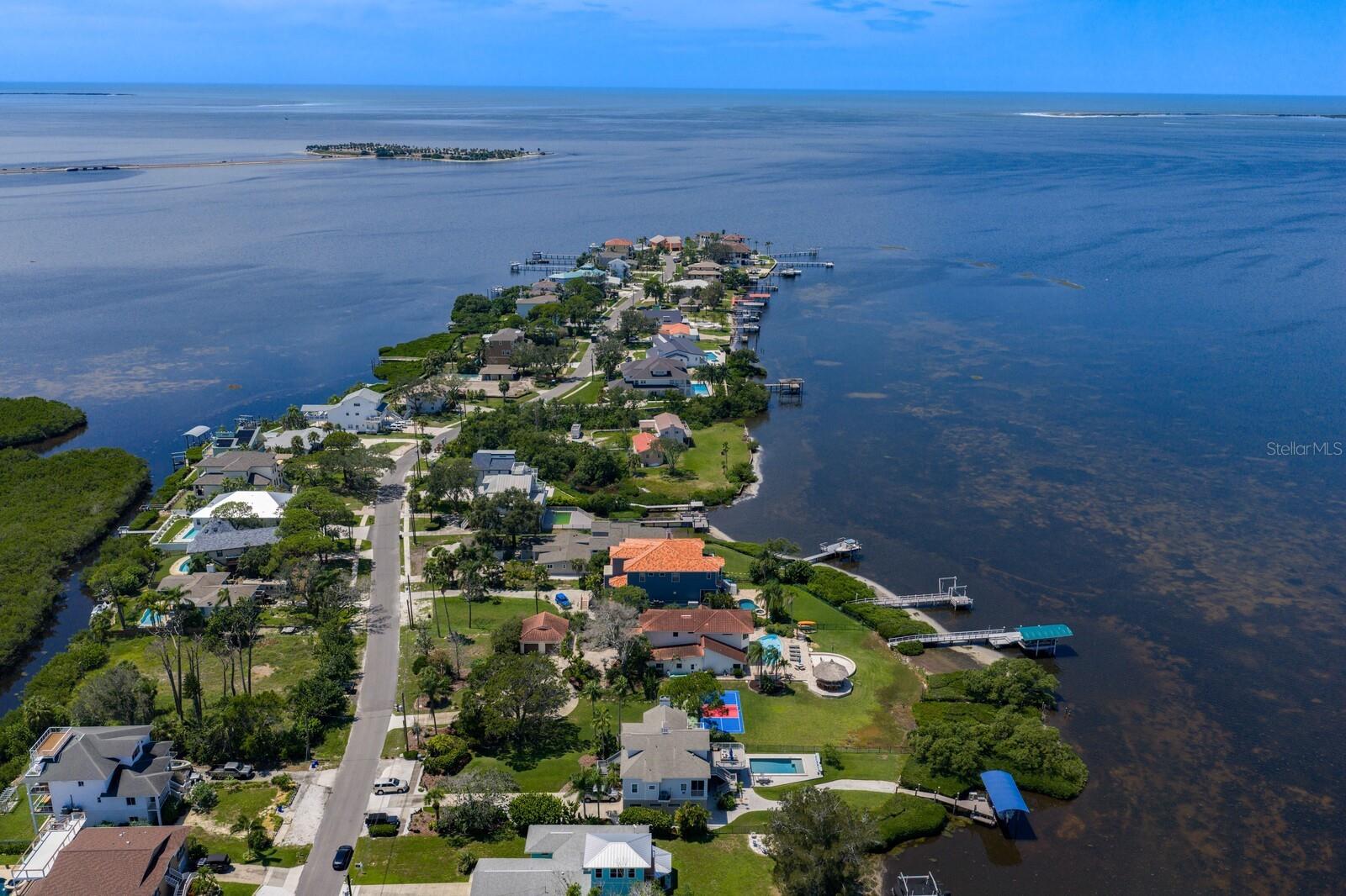 SEA BREEZE ISLAND - Residential