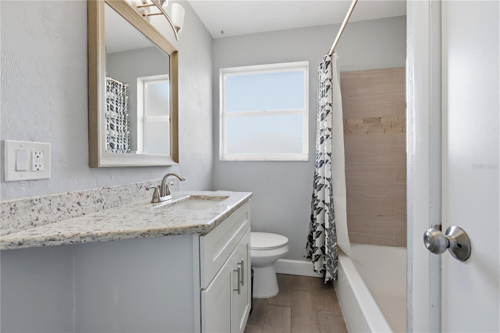 BRENTWOOD PARK UNIT 01 - Residential