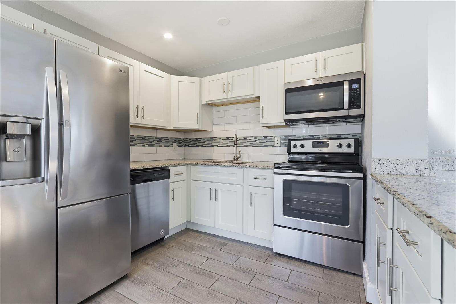 BRENTWOOD PARK UNIT 01 - Residential