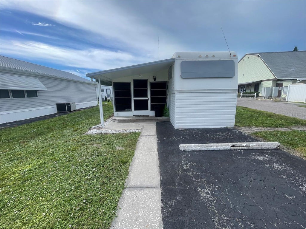 Photo of 3275 26 Th Avenue E #84, Bradenton, FL 34208 (MLS # A4707911)