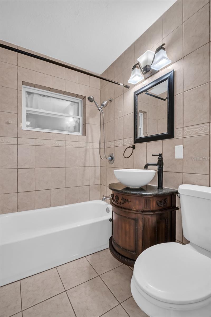 SIRMONS GROVES - Residential