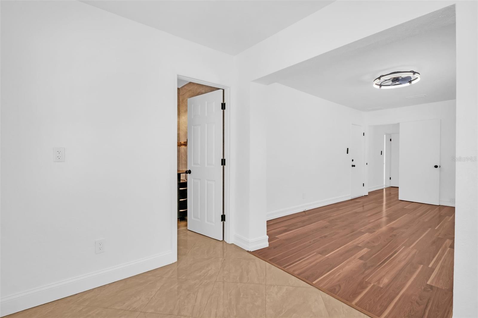 SIRMONS GROVES - Residential