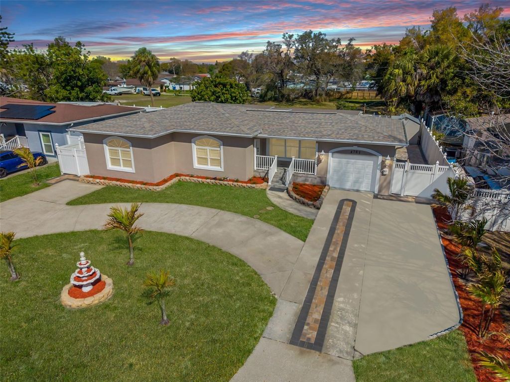 Photo of 4767 26th Avenue N, St Petersburg, FL 33713 (MLS # TB8481081)