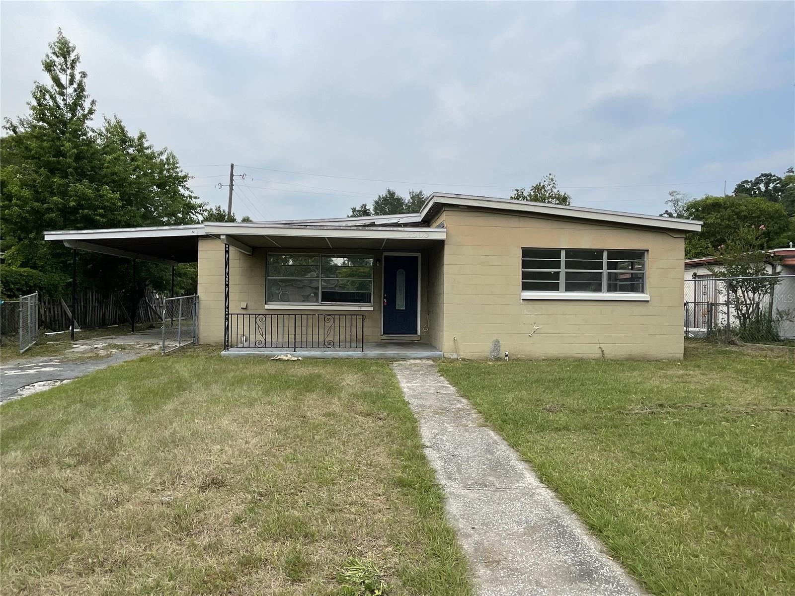 Rent with confidence from a licensed Real Estate Brokerage. We have a quick and simple application process.
WE PROUDLY WELCOME ALL PETS.
Welcome to this cute 3-bed, 1-bath home! Our spacious layout is perfect for comfortable living. Enjoy the yard to unwind after a long day, enjoy the fresh air, and gather for fun-filled activities.
Approaching the home, you will find a lovely area with enough space for chairs to enjoy the outdoors. As you enter the home, you will be greeted with an open floor plan showcasing the living room and kitchen. Flooring throughout the home includes easy-to-clean. Other features include fresh paint and newer kitchen cabinets.
This company is committed to supporting the guidelines of the U.S. Fair Housing Act (Title VIII of the Civil Rights Act of 1968), as amended, which prohibits discrimination in the sale, rental, and financing of housing transactions because of race, color, religion, sex, handicap, familial status, or national origin. The price to move in ranges from two times to three times the rent, depending on application results. Alabama LLC, CQ1056586.
Rental Features
Laundry hookup