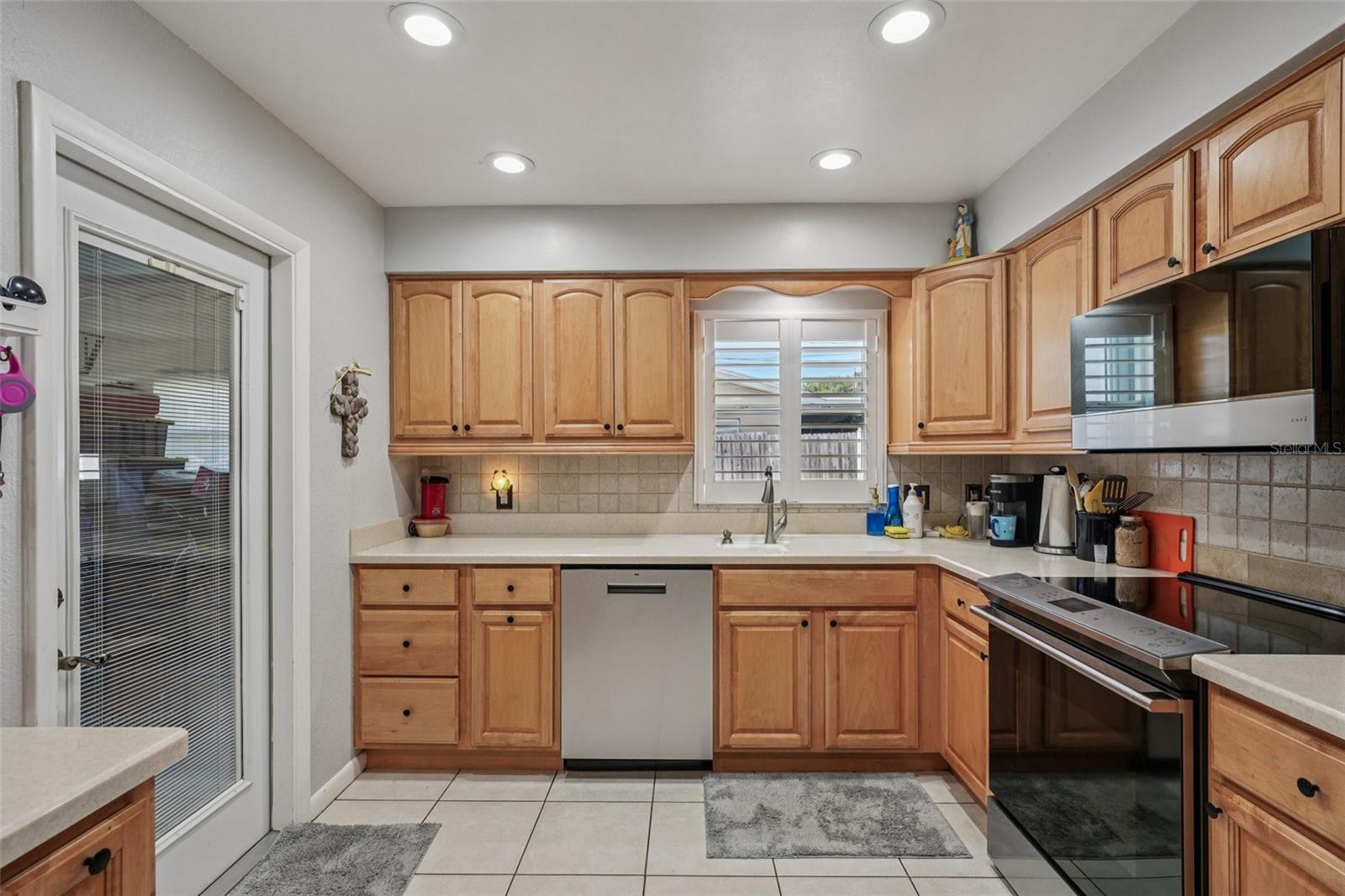 LEISURE ACRES - Residential