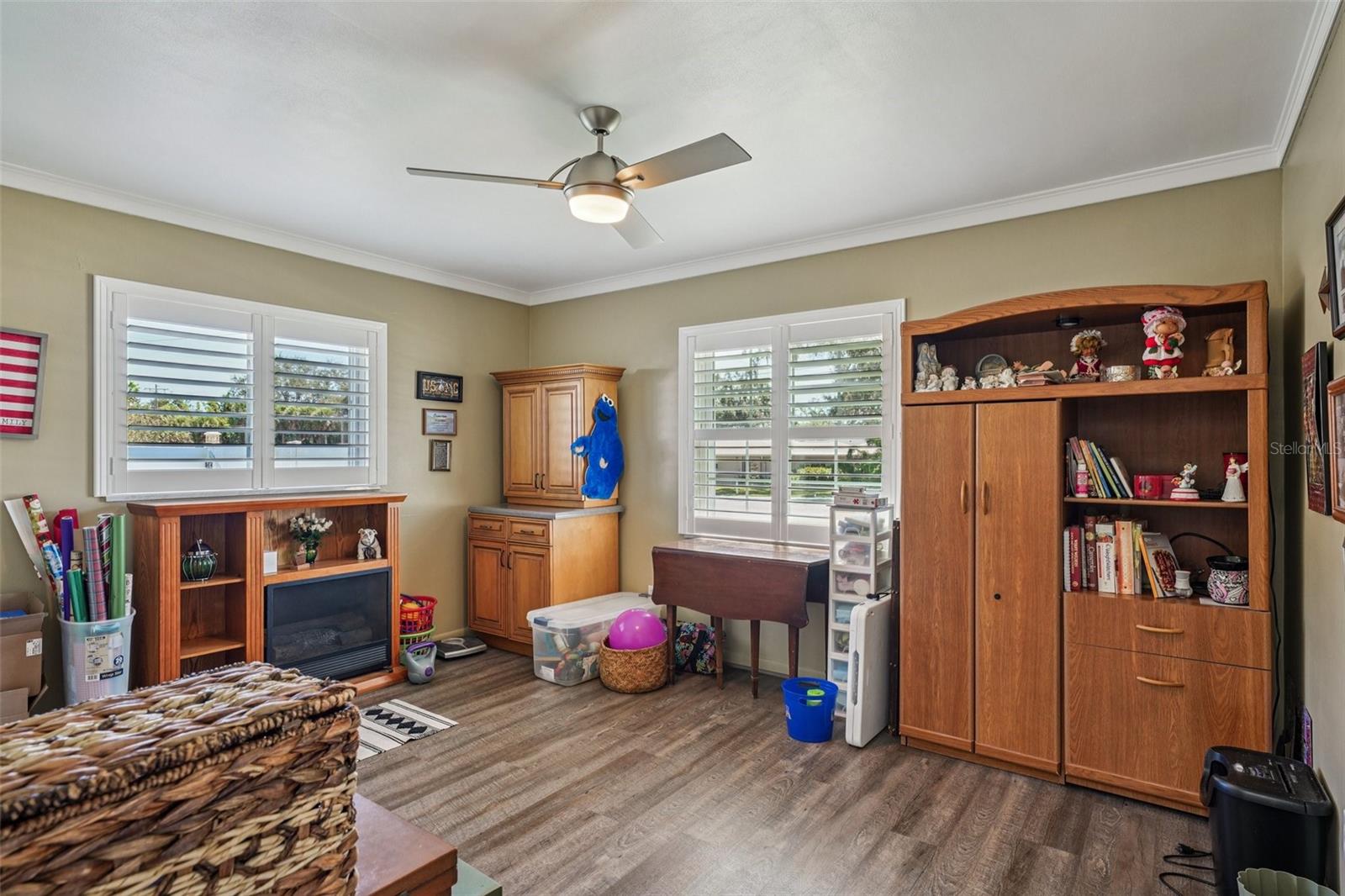 LEISURE ACRES - Residential