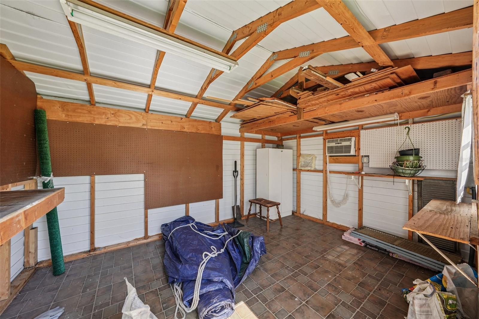LEISURE ACRES - Residential